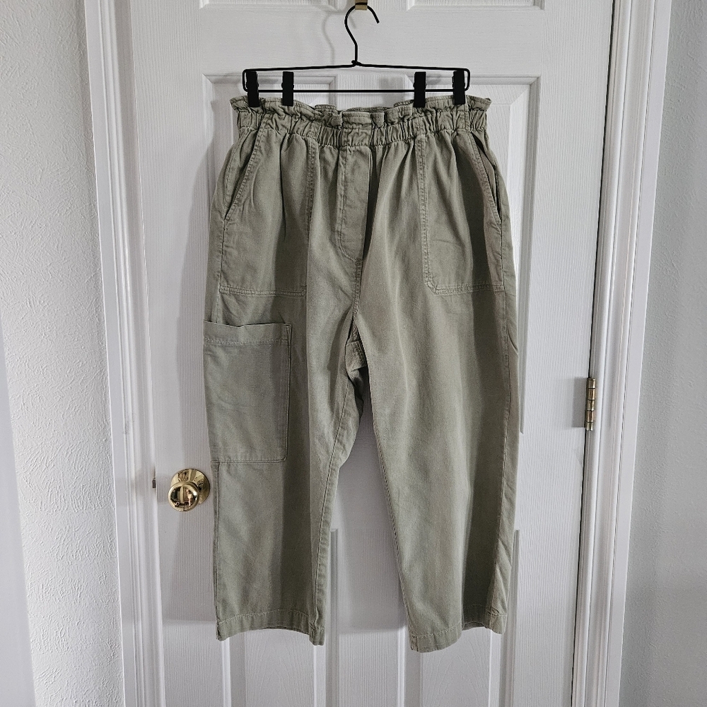 NWOT By Anthropologie Paperbag Crop Pants- Moss Green
